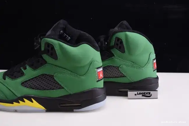 5 Oregon SE Air Ducks CK6631-307 Jordan 0625